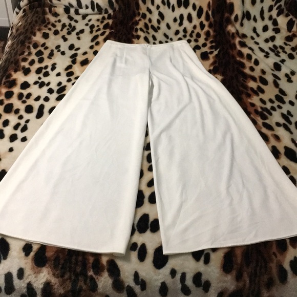 NWOT Body by Victoria slacks in white size 6 - Picture 6 of 8